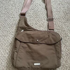 Baggallini Tan Messenger Bag